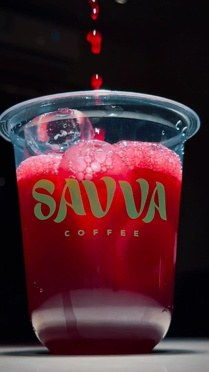 SAVVA Hibiscus, being made